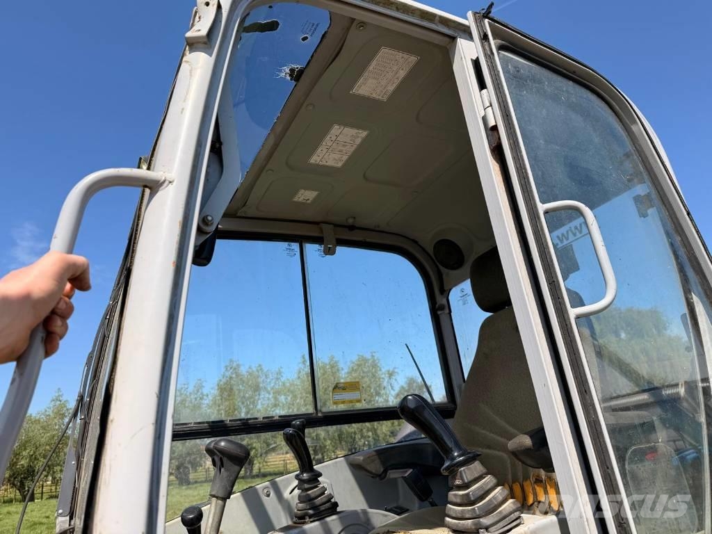 Neuson 75 Z3 Средни екскаватори 7т - 12т