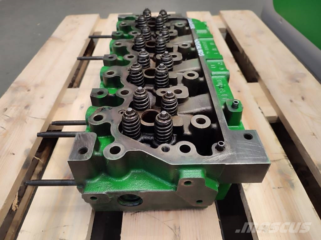 John Deere Engine head R527377 John Deere 6135R Mootorid