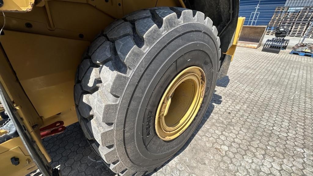 CAT 972-14 Wheel loaders
