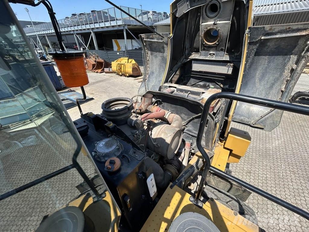 CAT 972-14 Wheel loaders