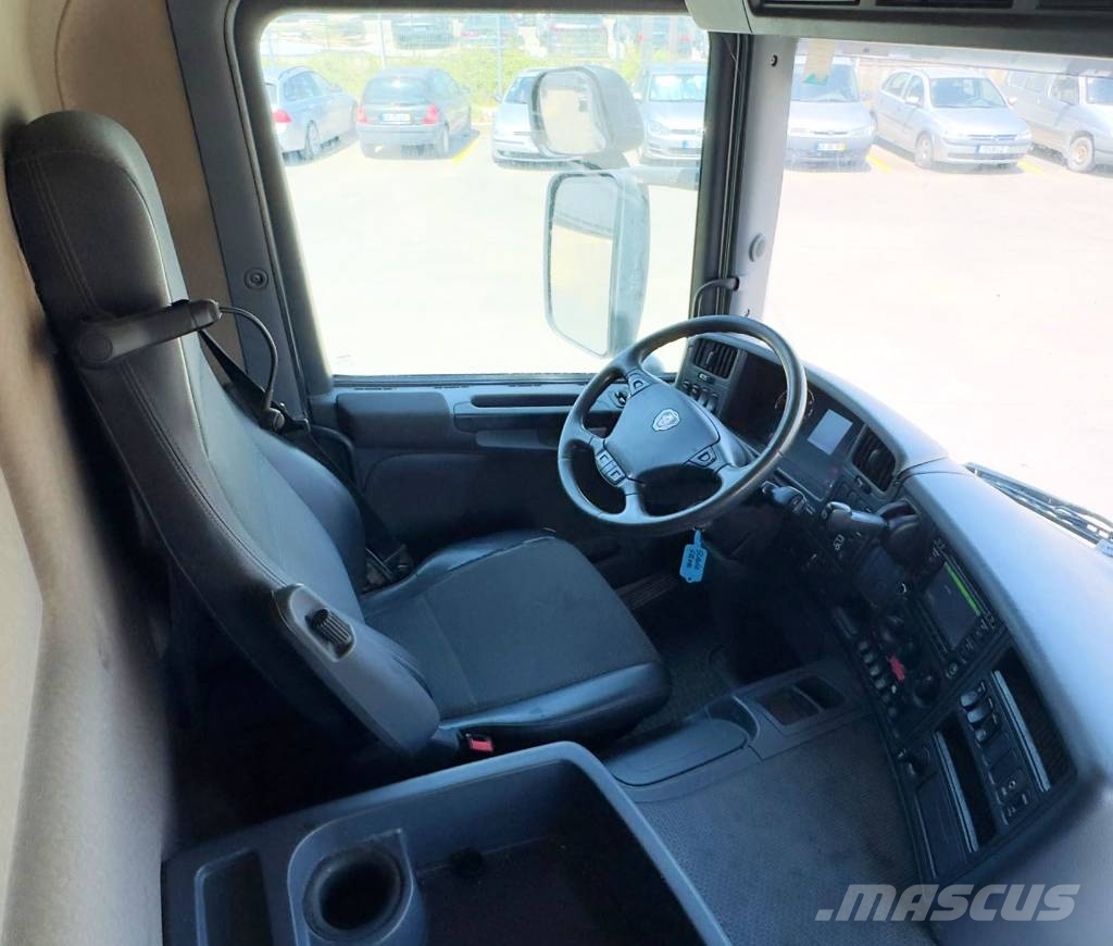 Scania P 320 Châssis cabine