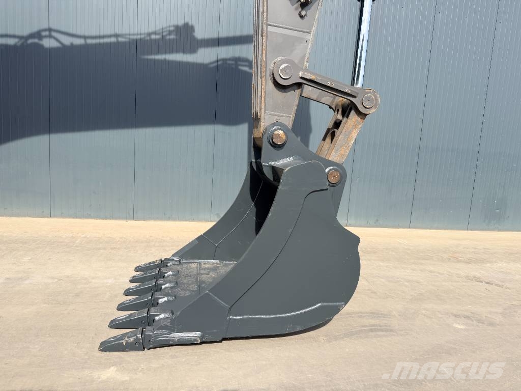 Volvo EC300E L Raupenbagger
