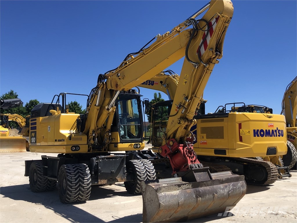 Komatsu PW 180-11 Lastik tekerli ekskavatörler