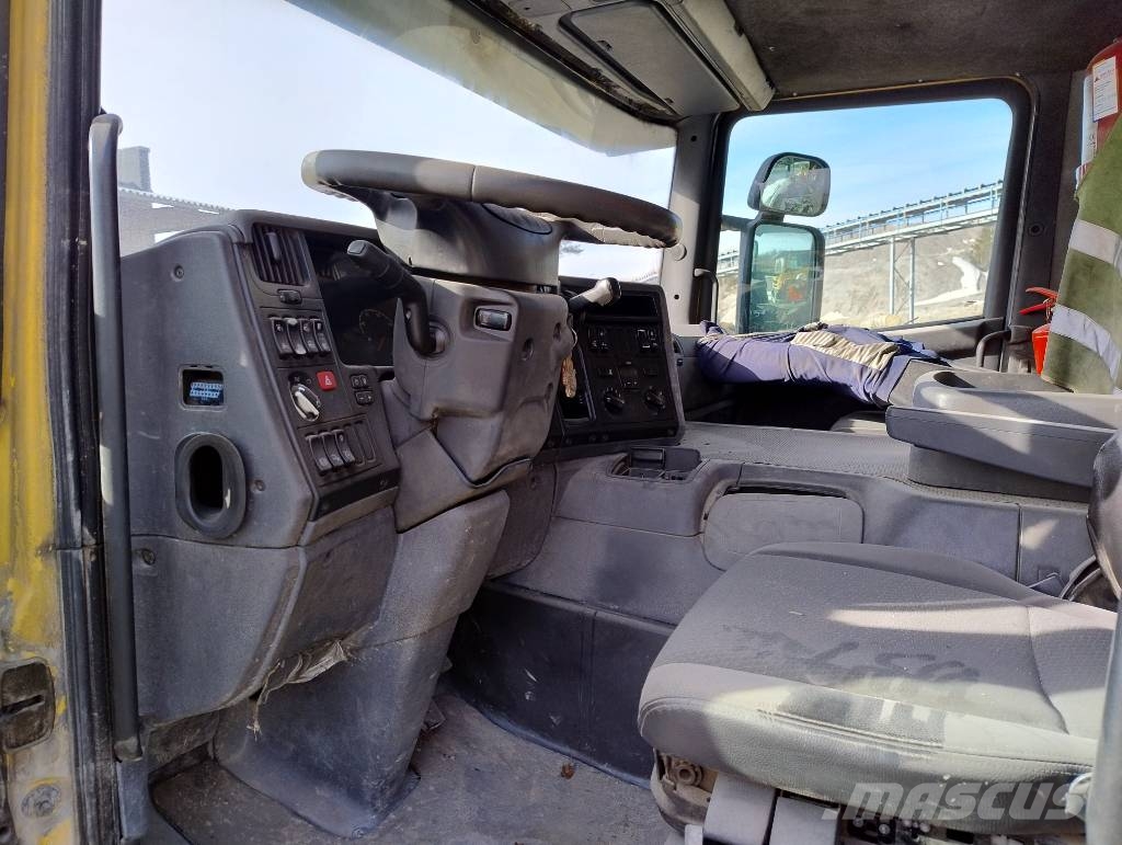 Scania P 250 Camiones bañeras basculantes o volquetes