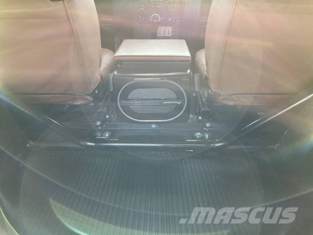 Land Rover Defender 90 iconic soft top year 2013 Voiture
