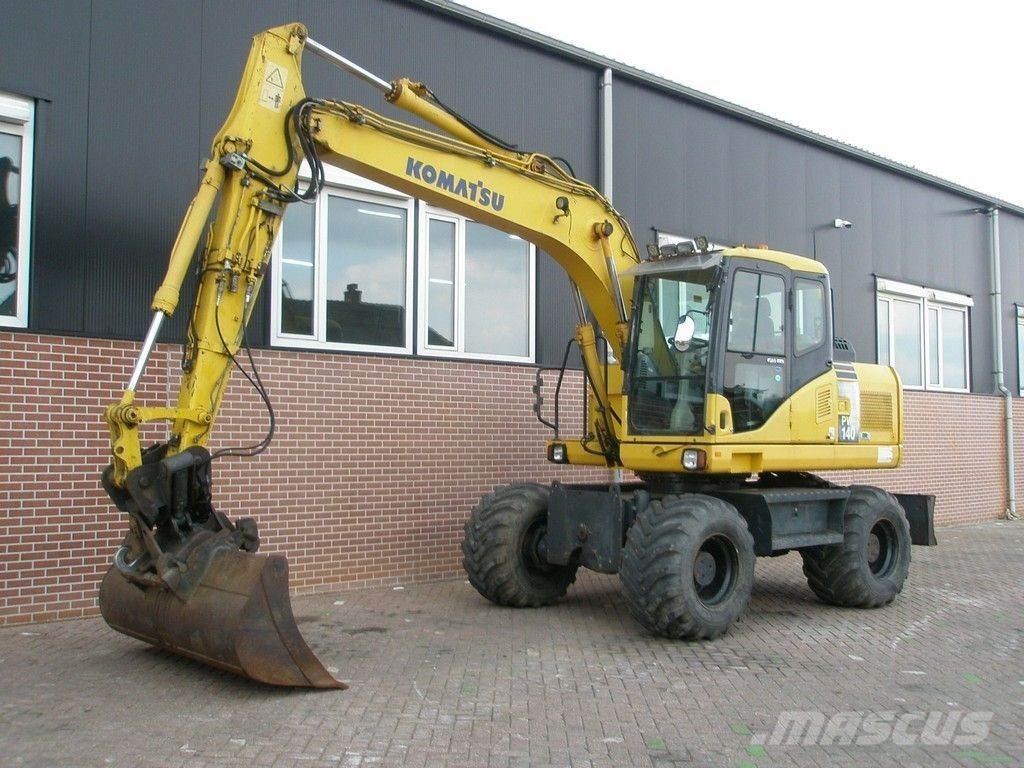 Komatsu PW140-7 Mobilbagger