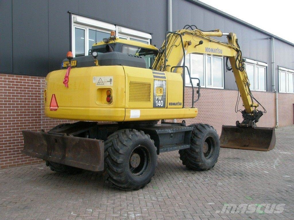 Komatsu PW140-7 Mobilbagger