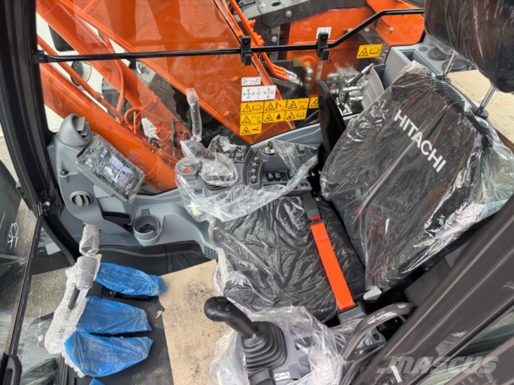Hitachi ZX 135 US-7B Rupsgraafmachines