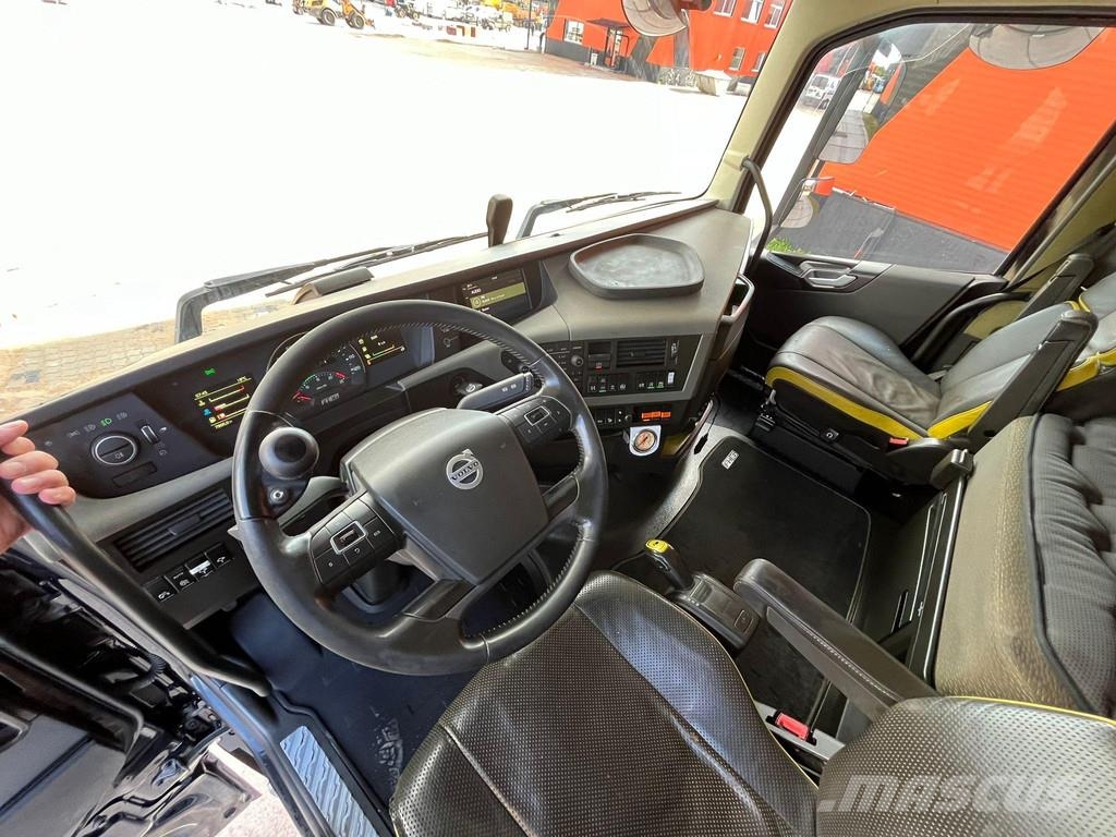 Volvo FH 16 750 8x4 GCW 90 ton / DOLLY / RETARDER Vlačilci
