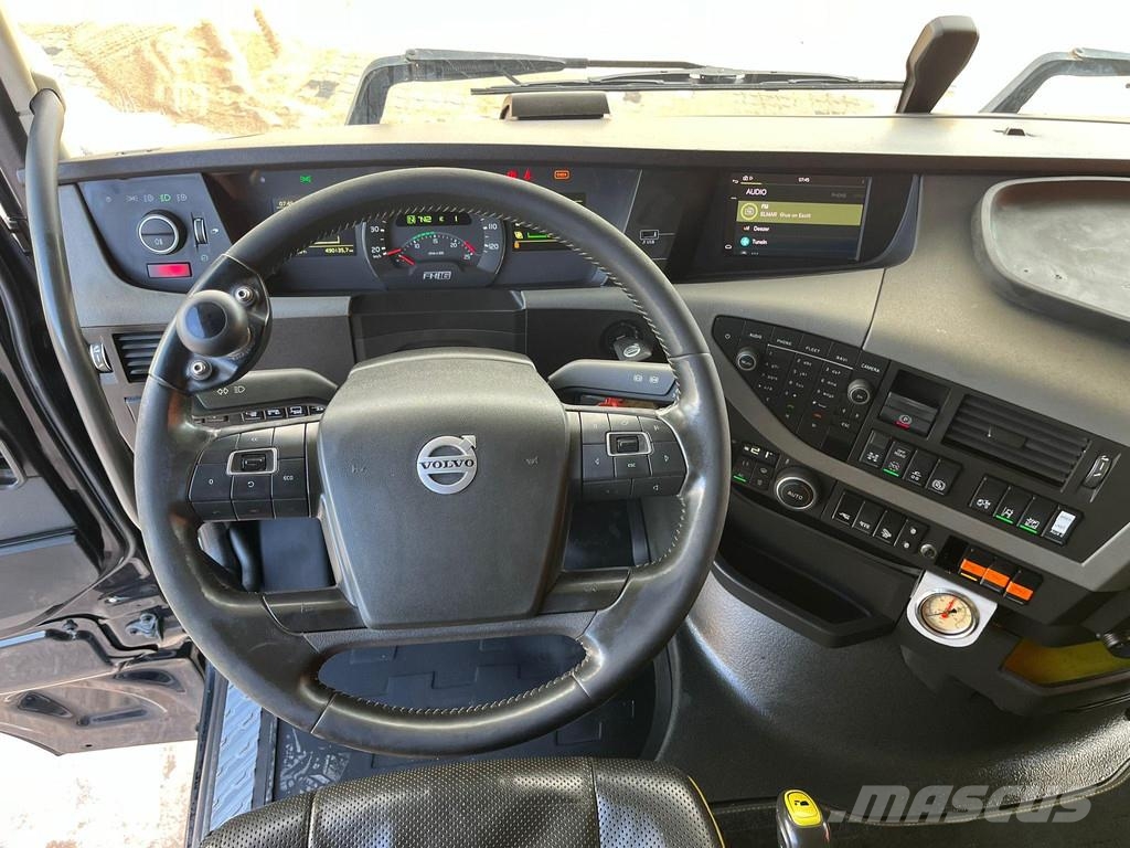 Volvo FH 16 750 8x4 GCW 90 ton / DOLLY / RETARDER Vlačilci