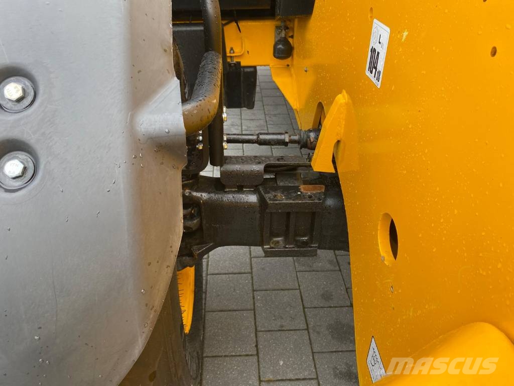 JCB 540-140 Teleskopiskie manipulatori