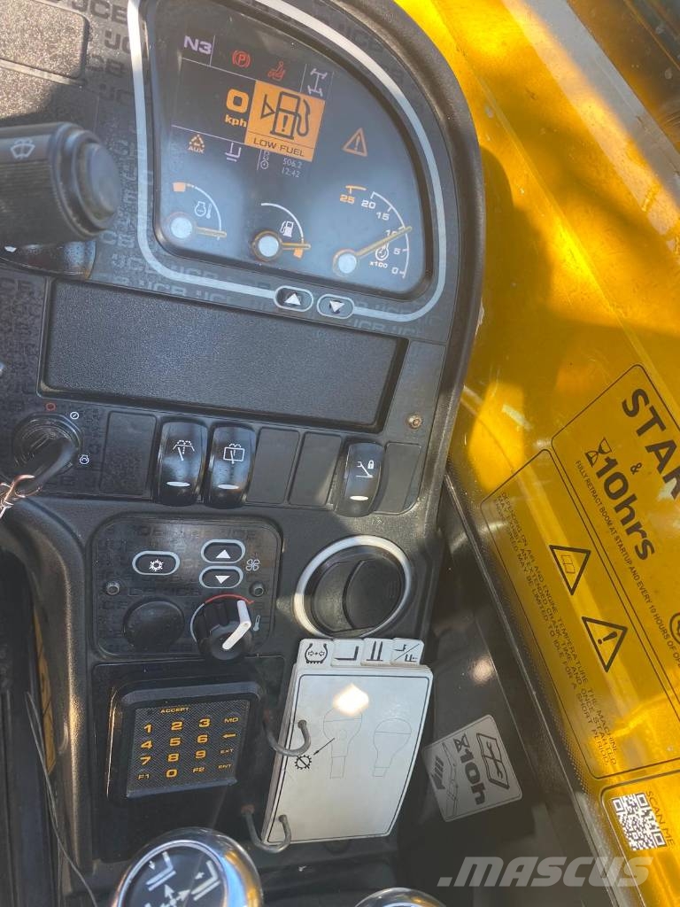 JCB 533-105 Teleskopiskie manipulatori