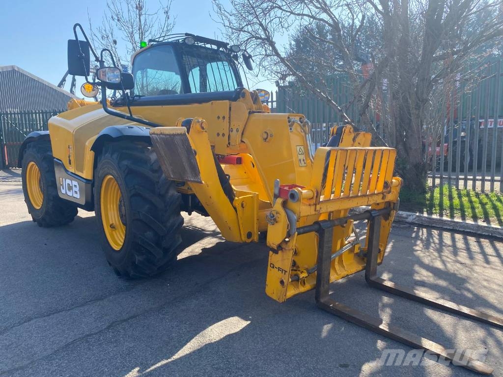 JCB 533-105 Teleskopiskie manipulatori