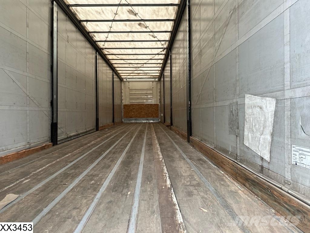 Fruehauf Tautliner Tents puspiekabes