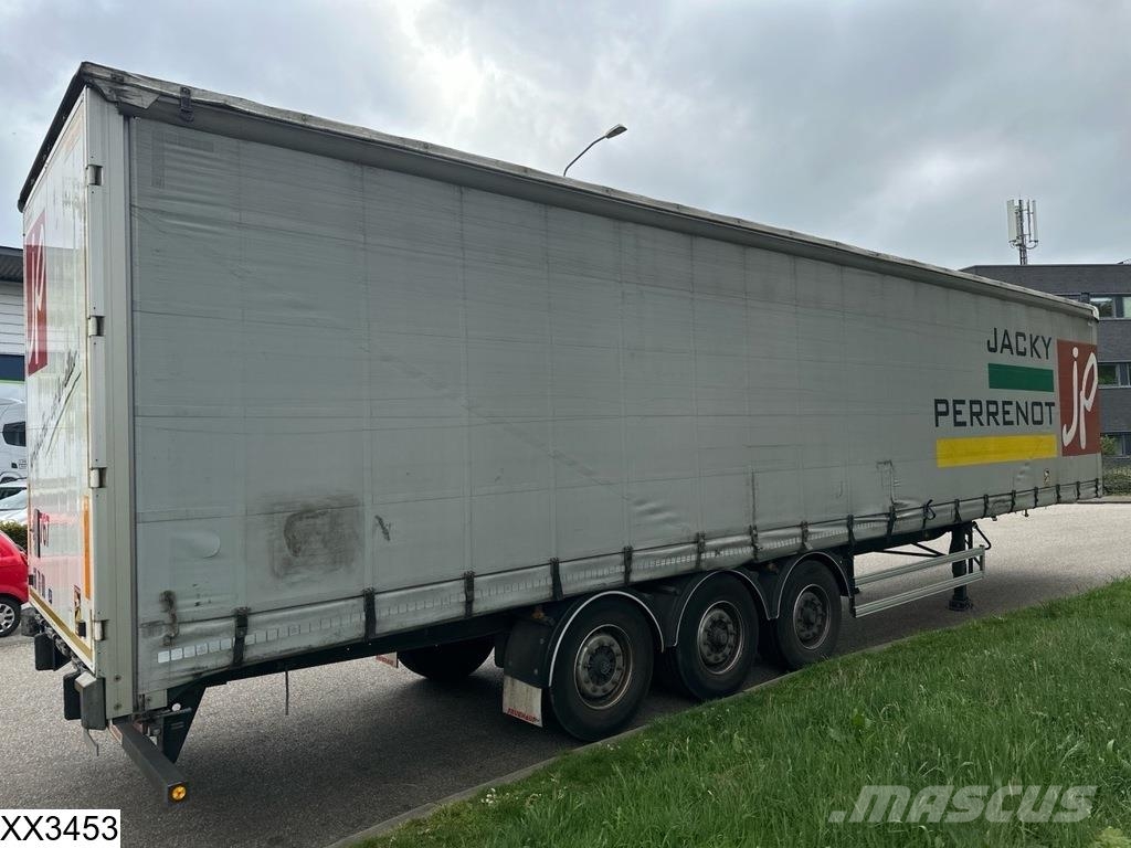 Fruehauf Tautliner Tents puspiekabes