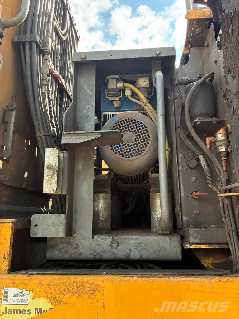 Liebherr 934 Bageri za prenos primarnih/sekundarnih sirovina