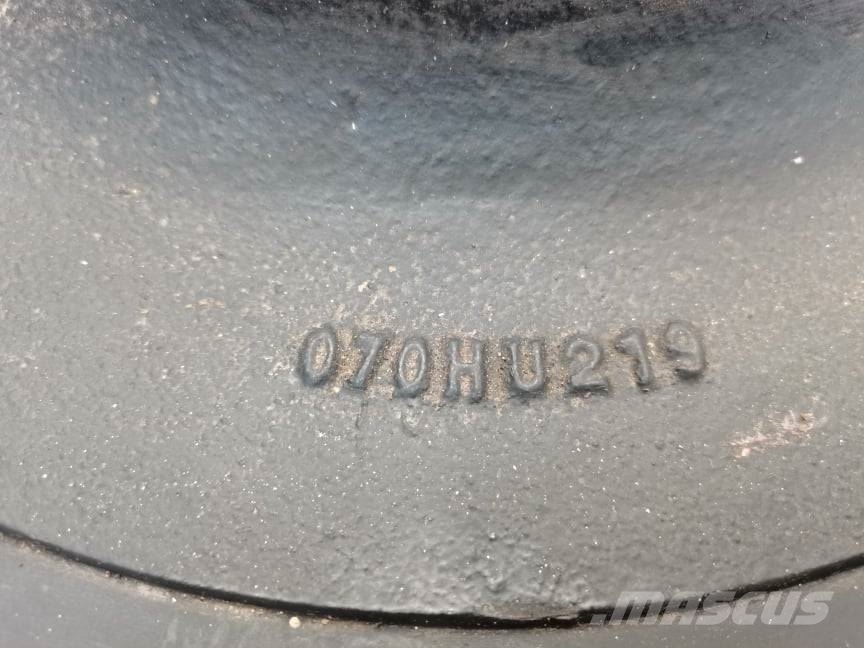 Case IH MX .... Magnum {wheel hub  070HU219} Pneus Agrícolas