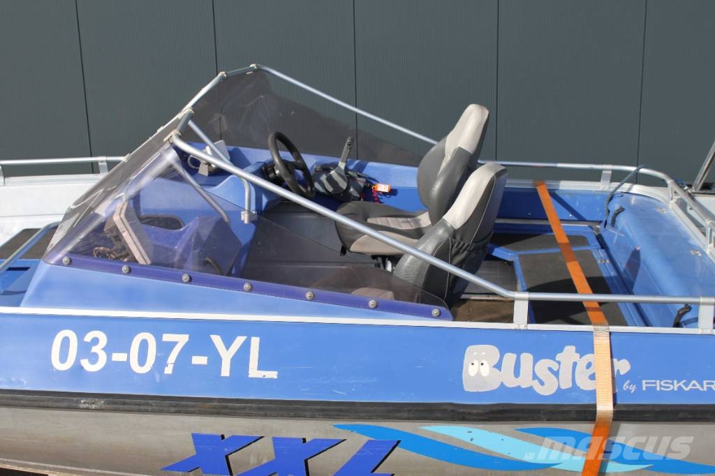 Buster XXL Veneet, proomut ja ponttoonit