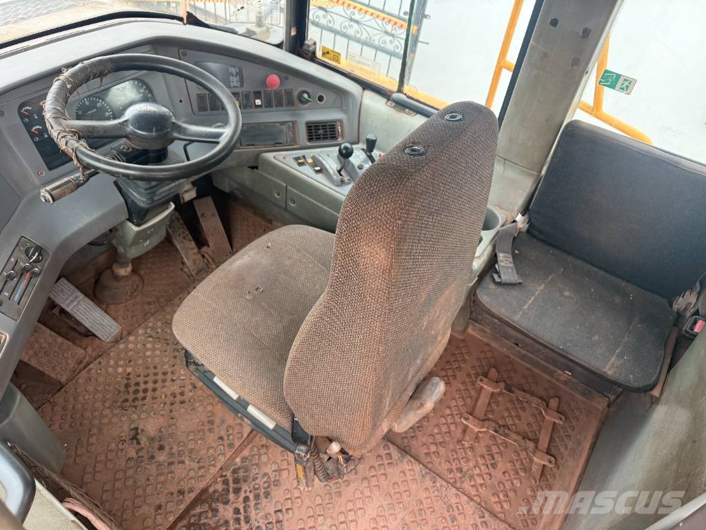 Volvo A 30 D ساحبات مفصلية