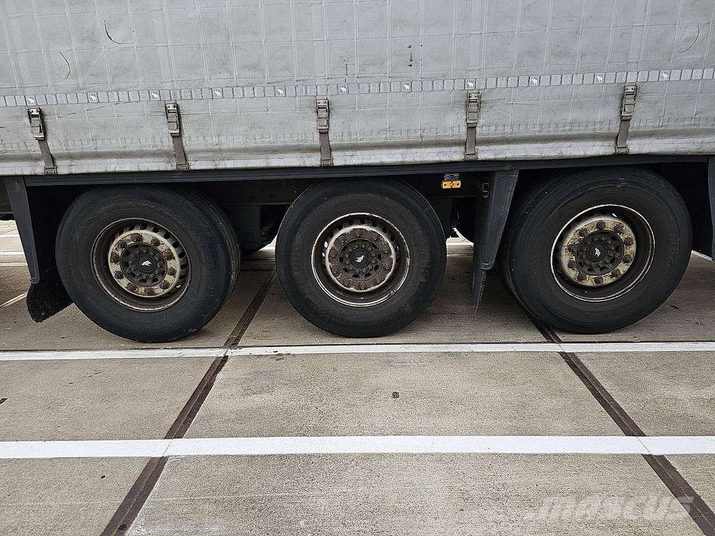 Schmitz Cargobull SCB*S3T MOT 2/27 | 3 AXLES | SLIDING ROOF Semi-reboques com cortinas laterais