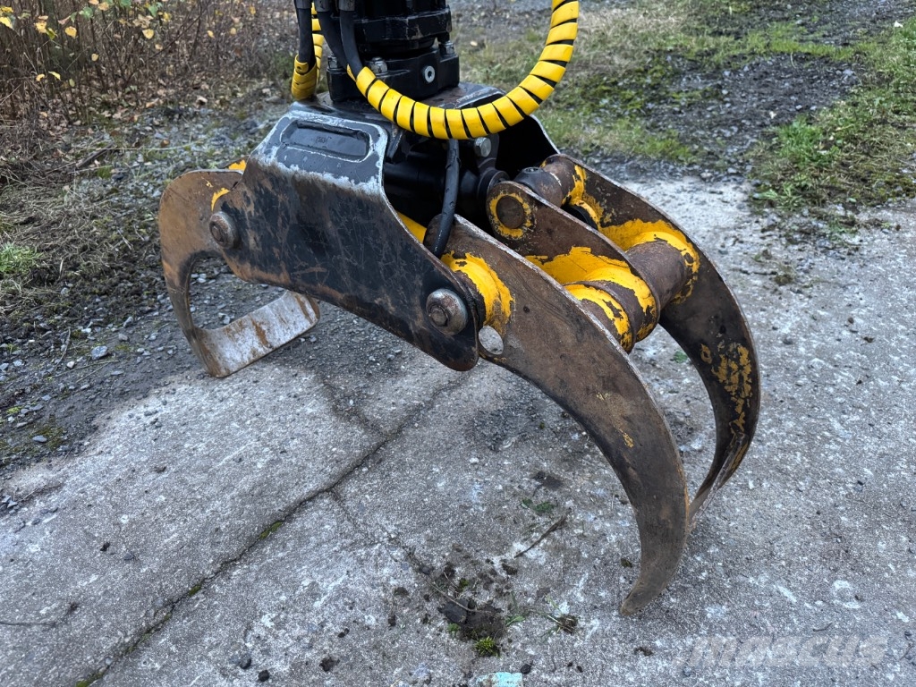 Malwa 560.3F + Farmikko 221TCE Šumarski traktori