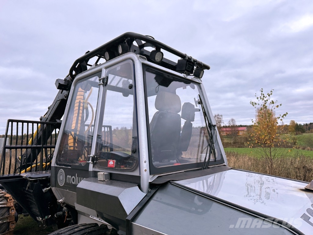 Malwa 560.3F + Farmikko 221TCE Šumarski traktori