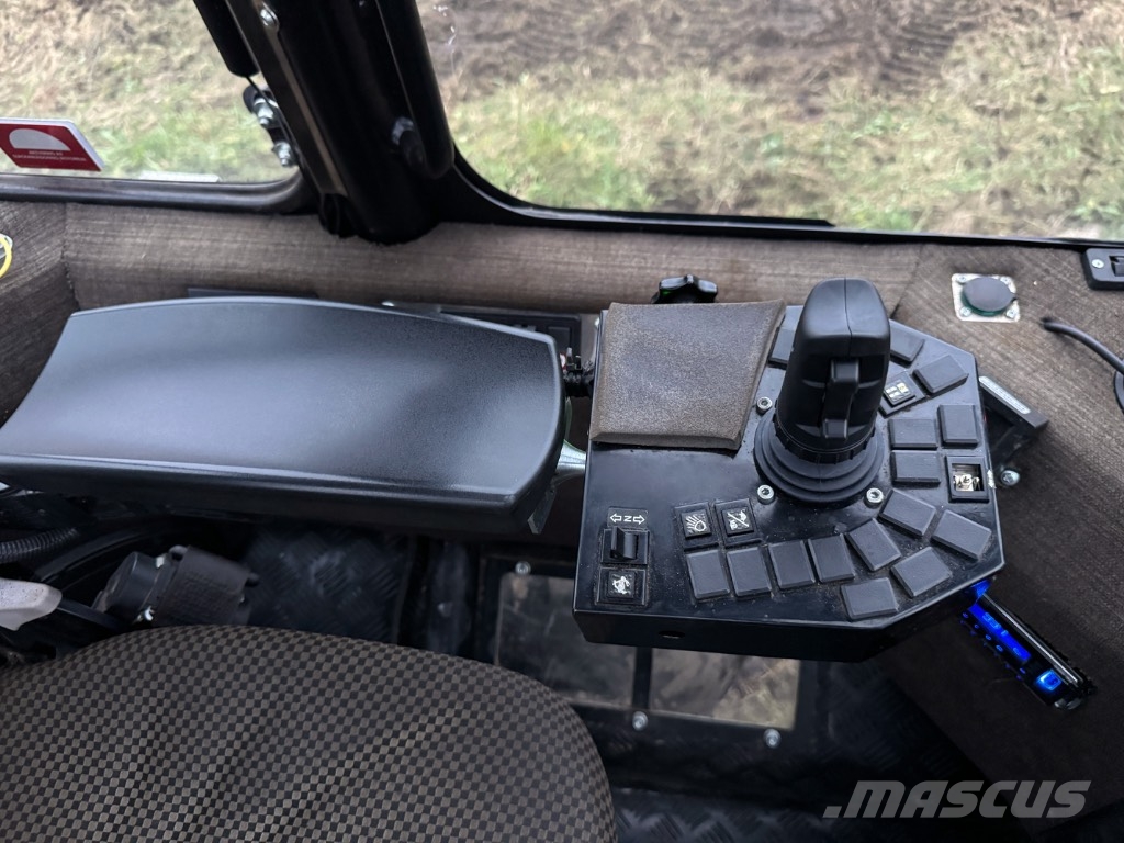 Malwa 560.3F + Farmikko 221TCE Šumarski traktori