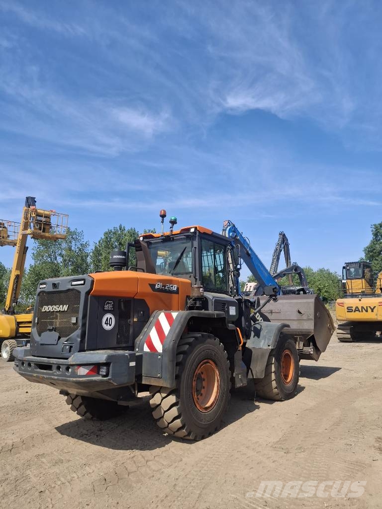 Doosan Dl250-7 15 Tonne Loading Shovel Radlader