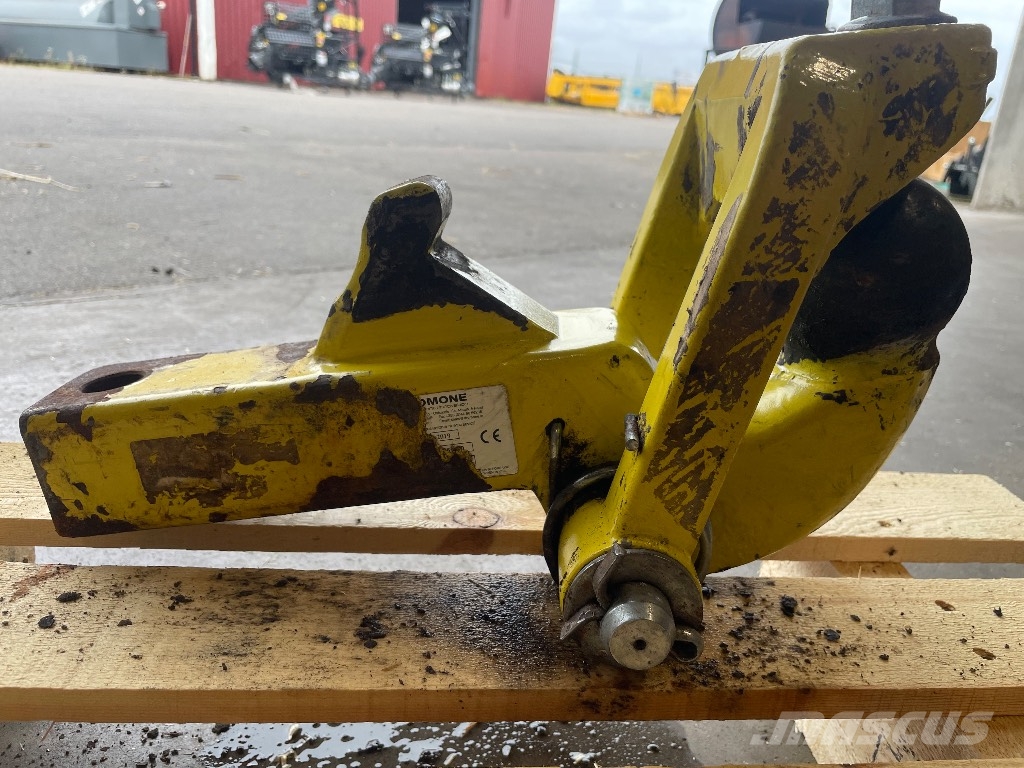 Dromone Kuldrag Case/New Holland Cits traktoru papildaprīkojums