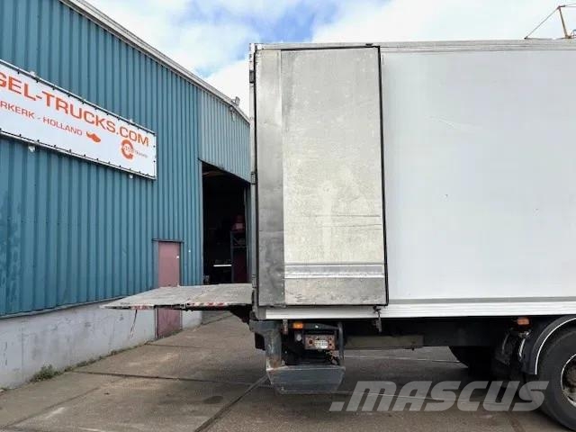 Renault D 19 D320 SLEEPERCAB 4x2 LAMBERET / THERMOKING (EU Camion cu control de temperatura