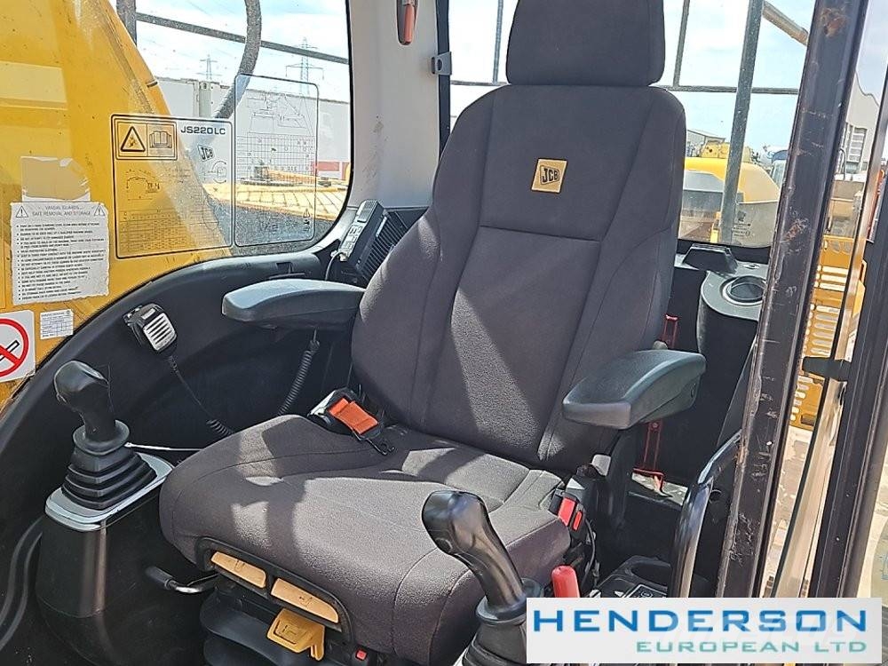 JCB JS 220 LC حفارات زحافة