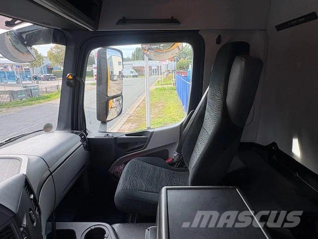 Mercedes-Benz Antos 2540 Kraanwagen Hiab 158E-4 All-Terrain-Krane