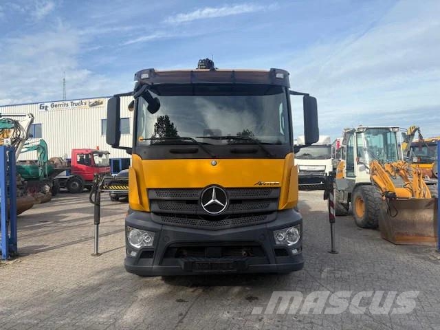 Mercedes-Benz Antos 2540 Kraanwagen Hiab 158E-4 All-Terrain-Krane