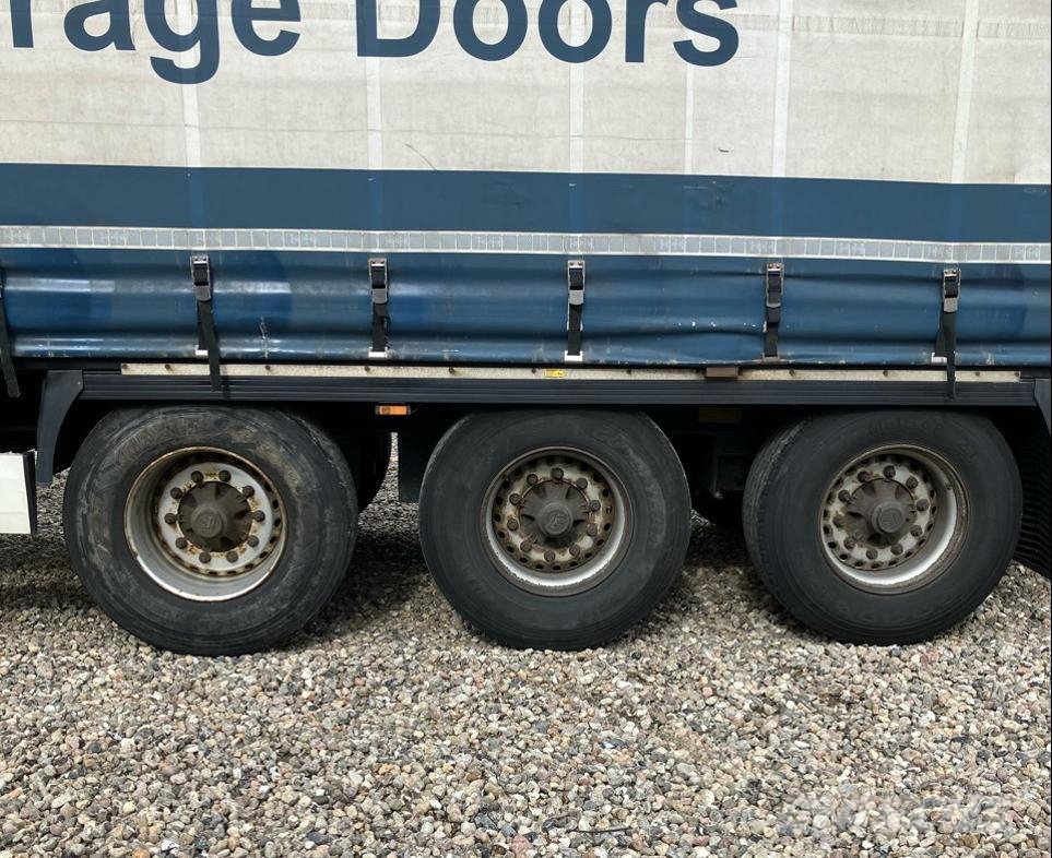 Krone Trailer Curtainsider Sliding Roof Straight Curtainsiderauflieger