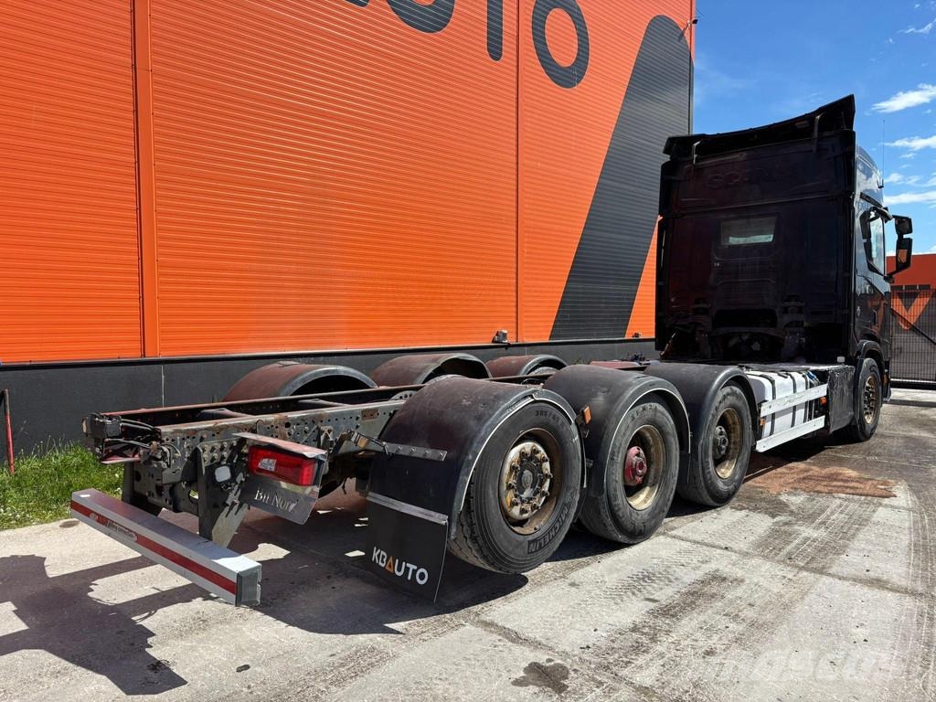 Scania R 650 8x4*4 RETARDER / CHASSIS L=7600 mm Шасси с кабиной