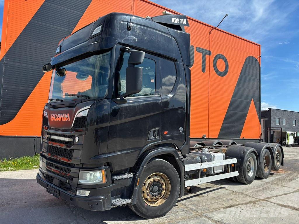Scania R 650 8x4*4 RETARDER / CHASSIS L=7600 mm Шасси с кабиной