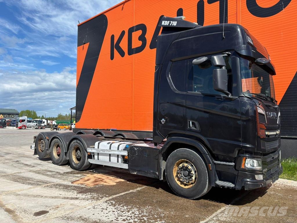 Scania R 650 8x4*4 RETARDER / CHASSIS L=7600 mm Шасси с кабиной