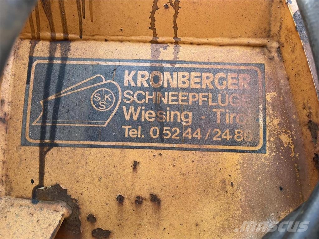 Hydrac Kronberger Schneeräumschild, Schneepflug Snöblad och plogar