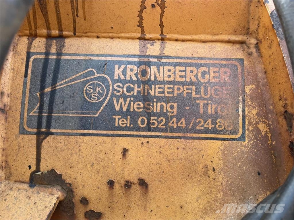 Hydrac Kronberger Schneeräumschild, Schneepflug Snöblad och plogar