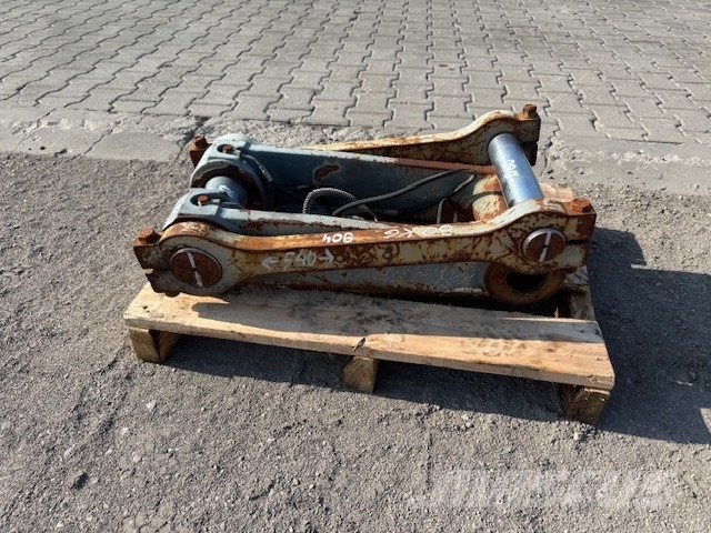 Liebherr 904 Connection Link Backhoes