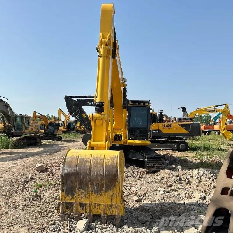 Komatsu PC 210 حفارات زحافة