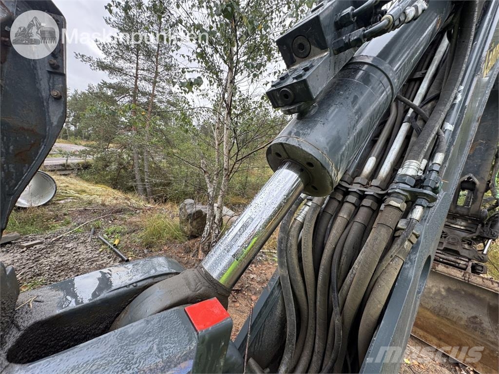 Lännen 860K Premium Frontaliniai krautuvai ir ekskavatoriai