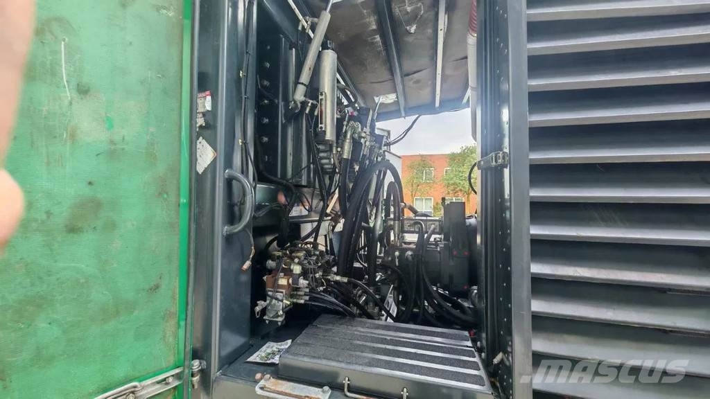 Komptech CRAMBO 6000 MOBILE SLOW-SPEED SHREDDER ماكينات تقطيع أخشاب الحراجة