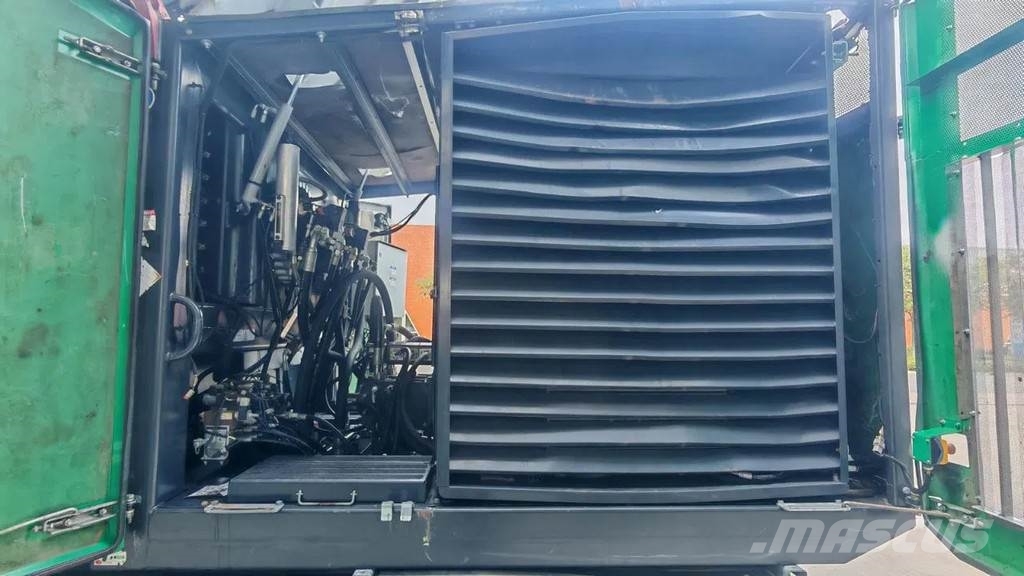 Komptech CRAMBO 6000 MOBILE SLOW-SPEED SHREDDER ماكينات تقطيع أخشاب الحراجة