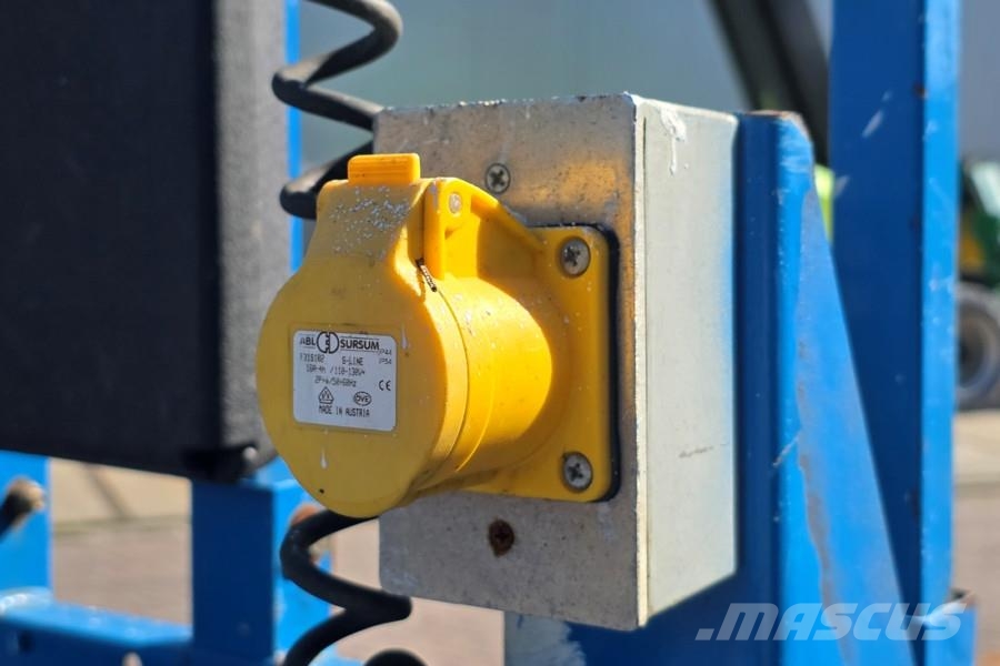 Genie GS2632 Electric, 10m Working Height, 227kg Capacit Mini incarcator
