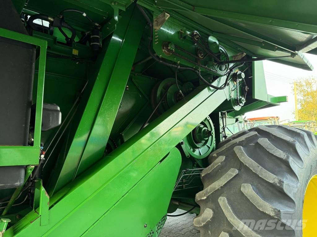 John Deere 1570 Biçerdöverler