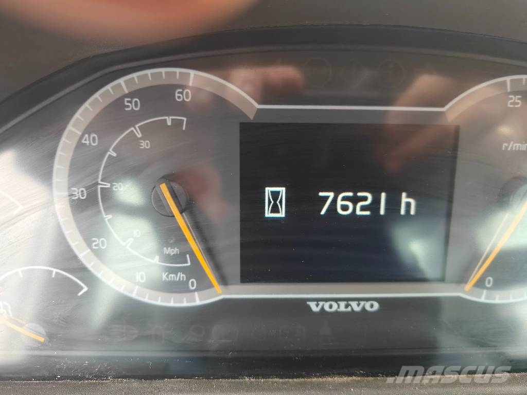 Volvo L 90 H Incarcator pe pneuri