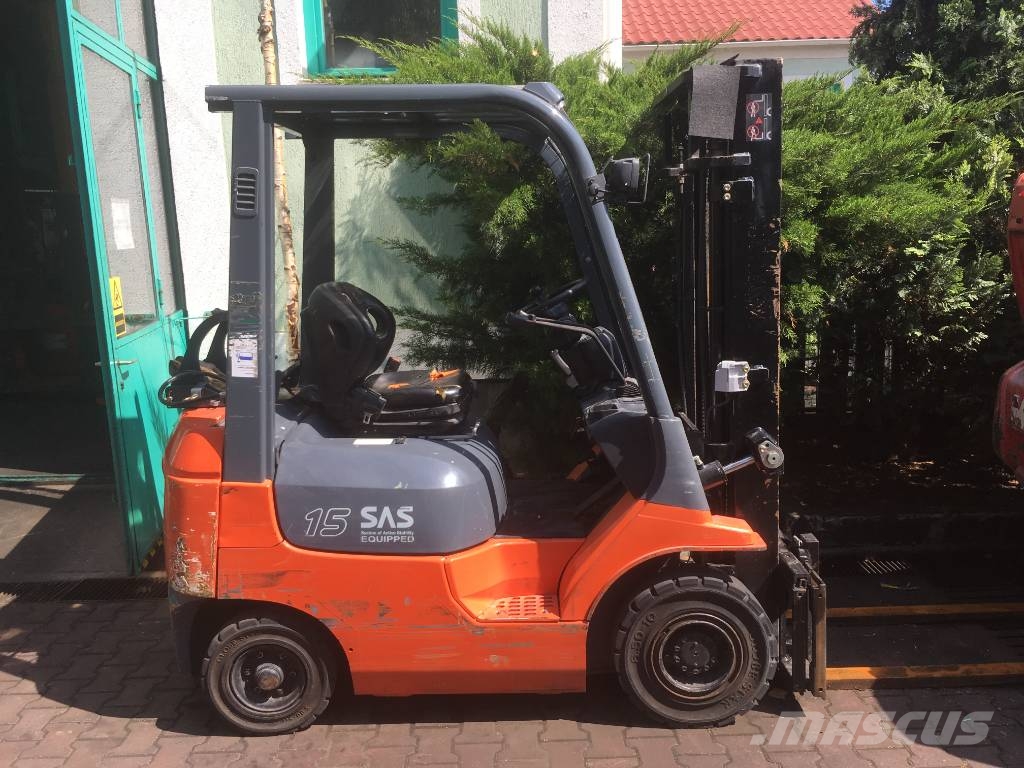 Toyota 7 FGF 15 /42/ V-3093 OB Gázüzemű targoncák