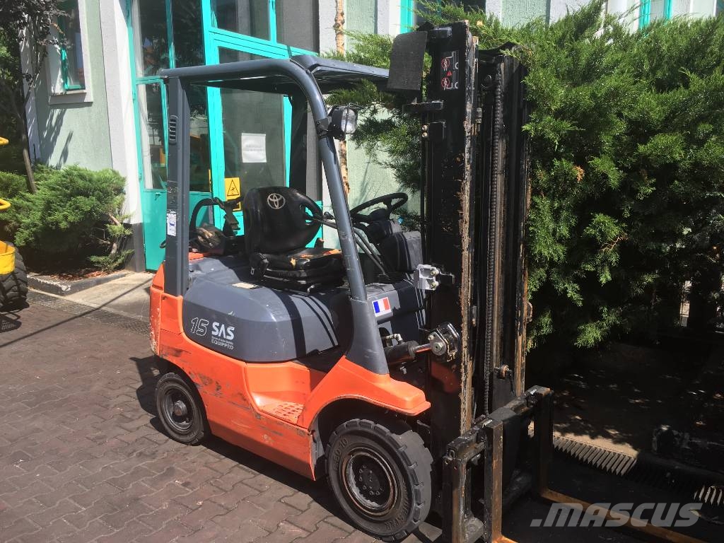 Toyota 7 FGF 15 /42/ V-3093 OB Gázüzemű targoncák