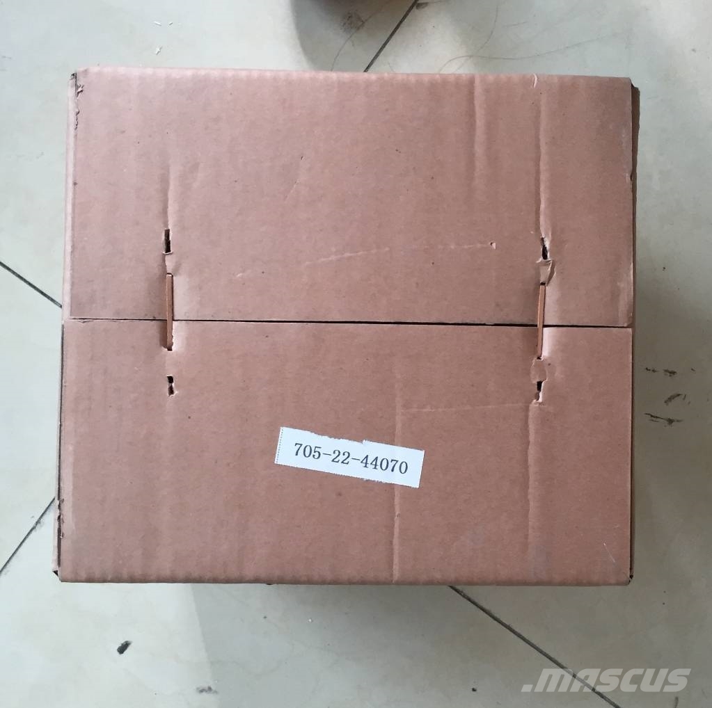 Komatsu WA500-3 pump assembly 705-22-44070 其他组件